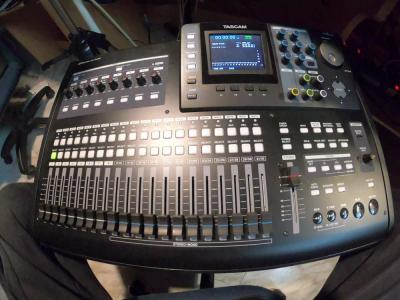 TASCAMPORTASTUDIODP32SD-3 (1).jpeg