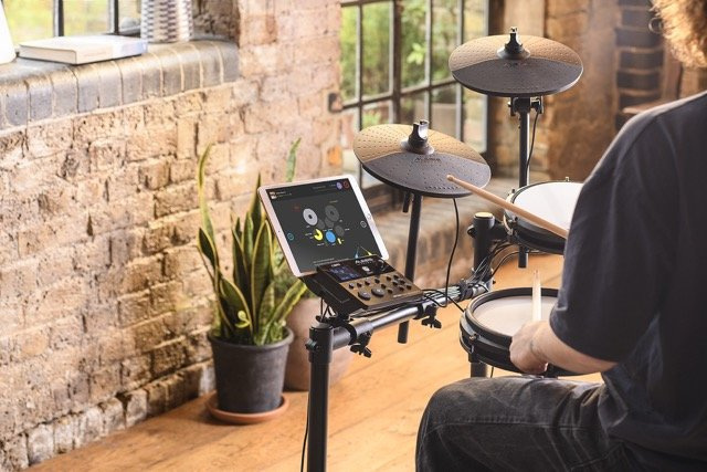 Alesis Nitro Max y software en ipad