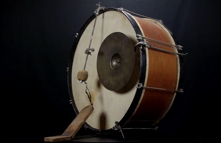 Clanger (bombo, plato y caja)