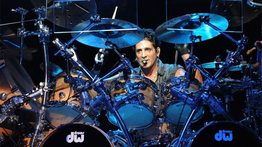Deen Castronovo vuelve a Journey