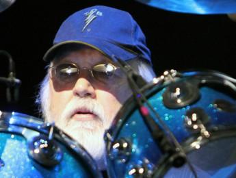 Fallece Ronnie Tutt, antiguo batería de Elvis Presley, a los 83 años