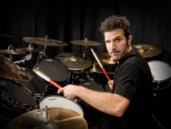 Charlie Benante de Anthrax será el nuevo baterista de Pantera