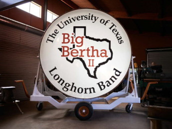 Big Bertha II, el mayor bombo del mundo