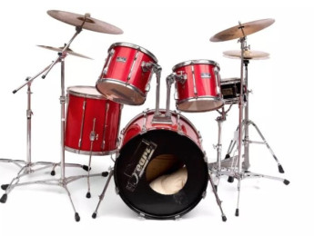 La batería Pearl Export del baterista original de Oasis, Tony McCarroll, está a la venta por 46.000€