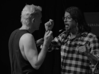 Josh Freese se une a Foo Fighters como su nuevo baterista