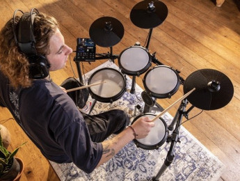 Alesis Nitro Max: batería electrónica económica y potente