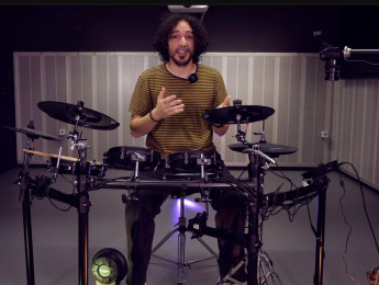 Probamos la NUX DM-310H: esto es lo que cambia cuando el charles tiene pie de verdad